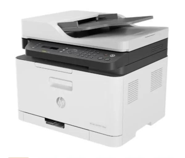 Impressora multifuncional HP Color Laser 179fnw 4ZB97A em vista angular esquerda